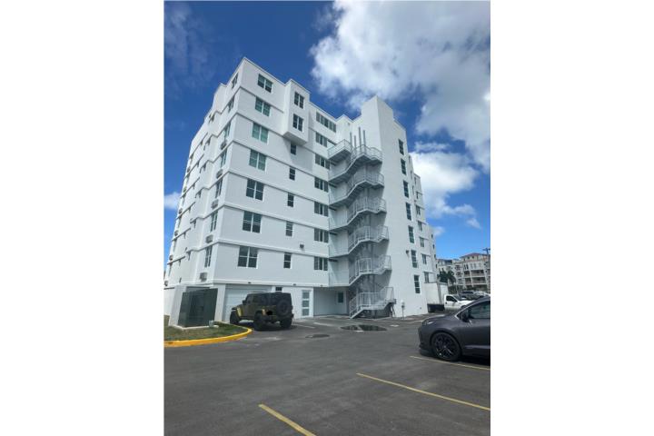 Apartamento/WalkUp en venta en Condominio - Ocean Palace